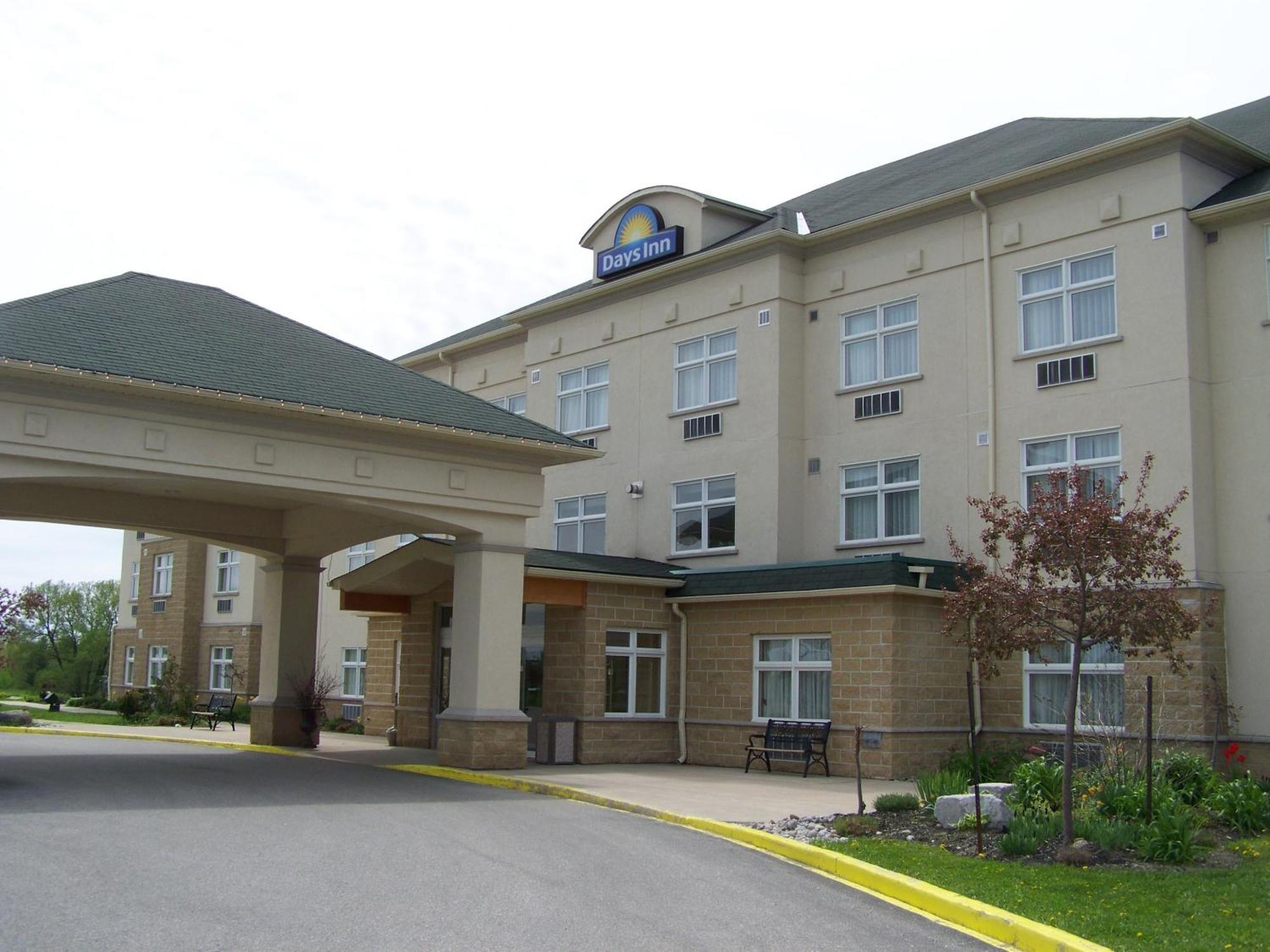 Days Inn By Wyndham Orillia Exterior foto